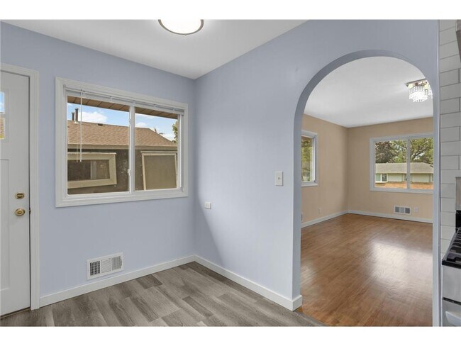 Building Photo - 4949 Jackson St NE