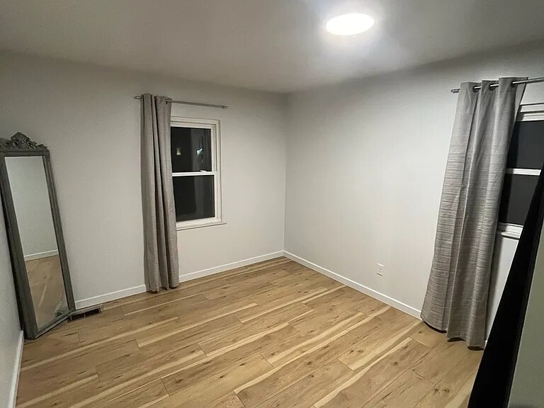 Building Photo - 1207 Sandburg Dr