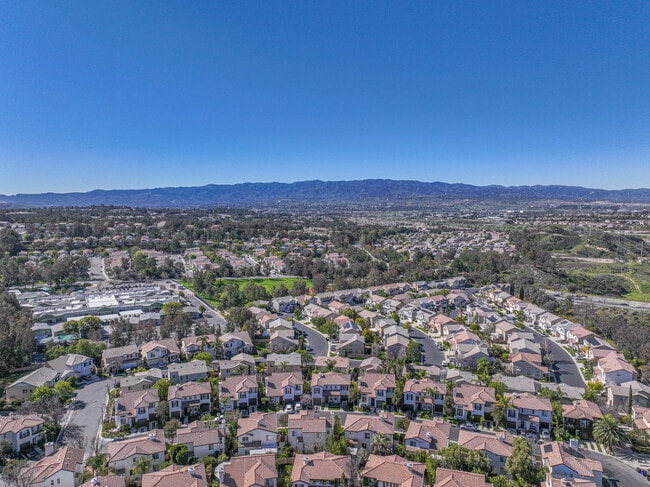 Building Photo - 27887 Skycrest Cir Dr