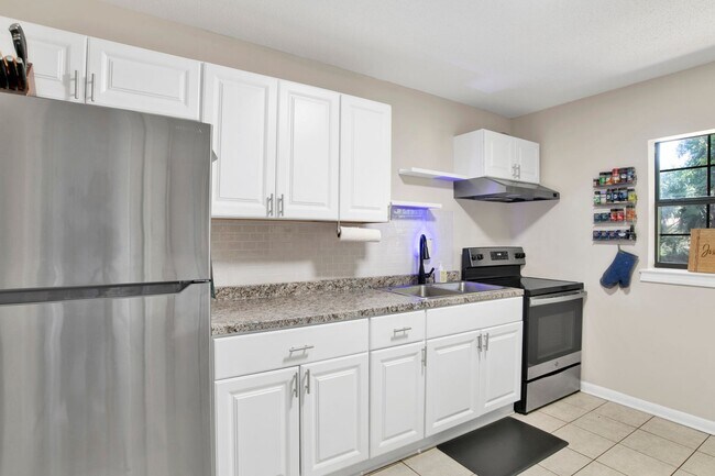 Building Photo - Close to Corry Station Naval Base!