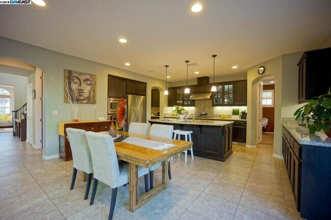 Building Photo - 3200 Spicewood Ln