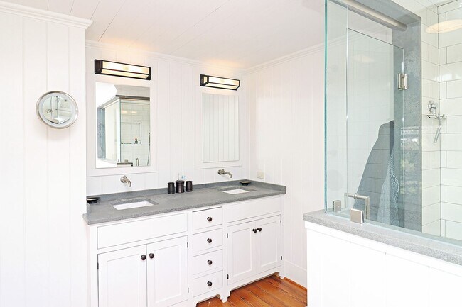 Building Photo - Beautifully Restored Ivy Residence, Fully Furnished with Utilities Included