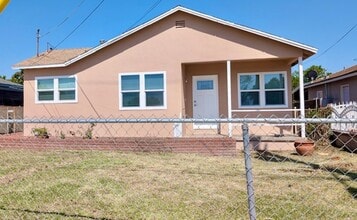 Building Photo - Fully Renovated 3 Bedroom Home