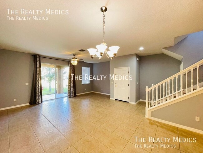 Building Photo - 5110 Fiorella Ln