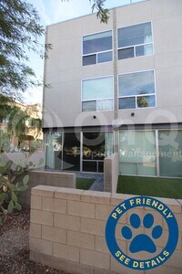 Building Photo - 537 E Willetta St