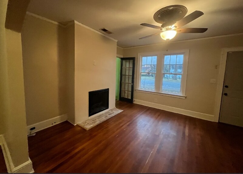 Building Photo - 3026 Church St