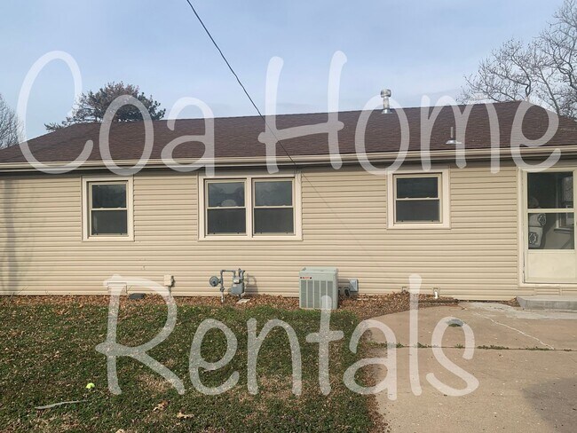 Building Photo - Derby Kansas