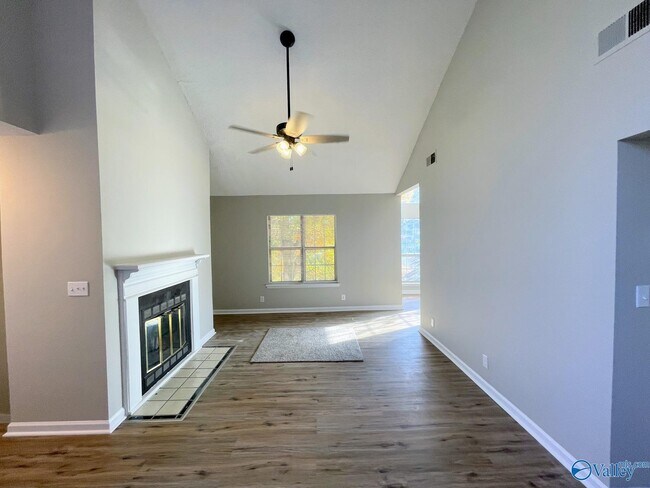 Building Photo - 1085 Stones Throw Dr NW