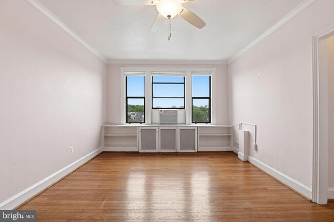 Building Photo - 1365 Kennedy St NW