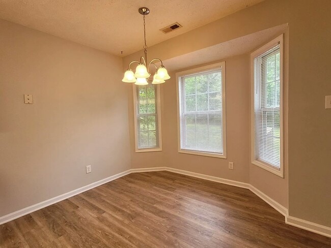 Building Photo - 317 Buckeye Dr