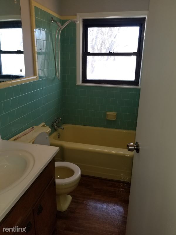 Building Photo - 3 br, 105 bath House - 55 War Hill Park Rd