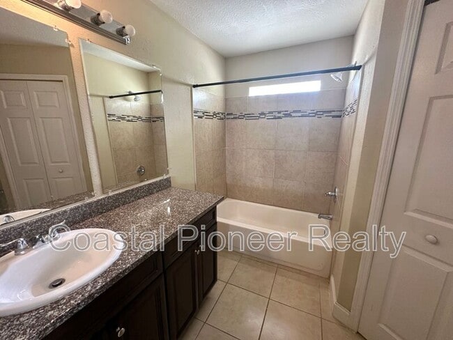 Building Photo - 5104 Aventura Blvd