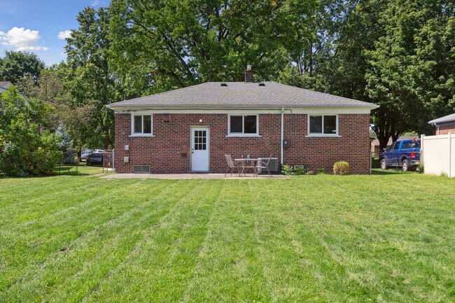 Building Photo - 36640 Angeline Cir