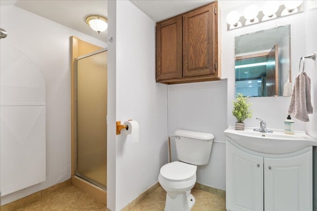 Building Photo - Spacious 4 Bedroom Home for Rent in Council Bluffs