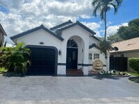 Building Photo - 5222 SW 154th Pl