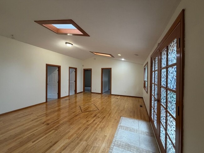 Building Photo - Charming Everett Rambler — 3 Bedrooms + Bonus Room