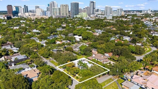 Building Photo - 1252 N Rio Vista Blvd