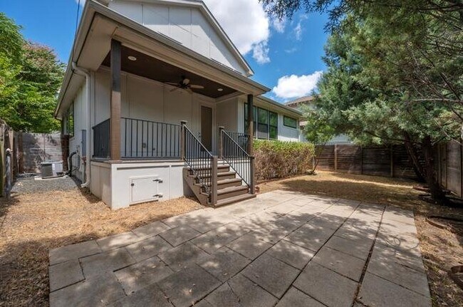 Building Photo - 451 Malaga Dr