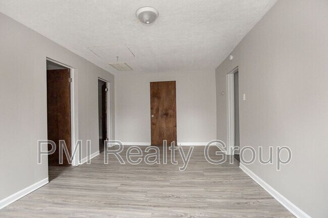 Building Photo - 3295 W 46th St