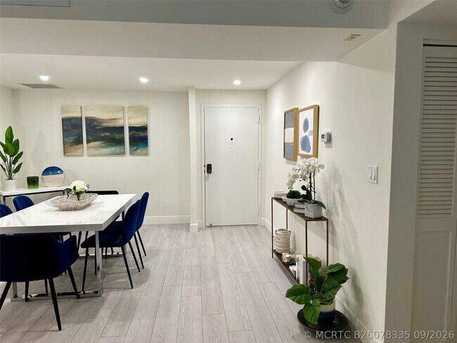 Building Photo - 5100 N Ocean Blvd