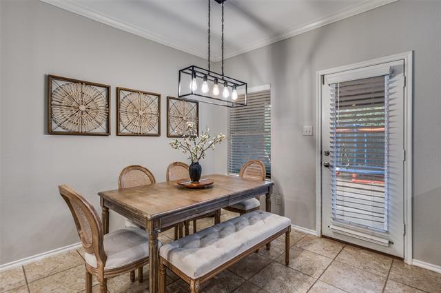 Building Photo - 960 English Ivy Dr