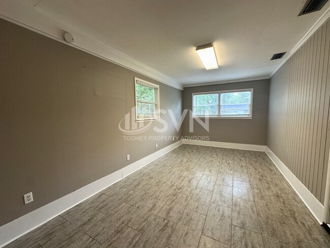 Building Photo - 4077 S Lancewood Dr