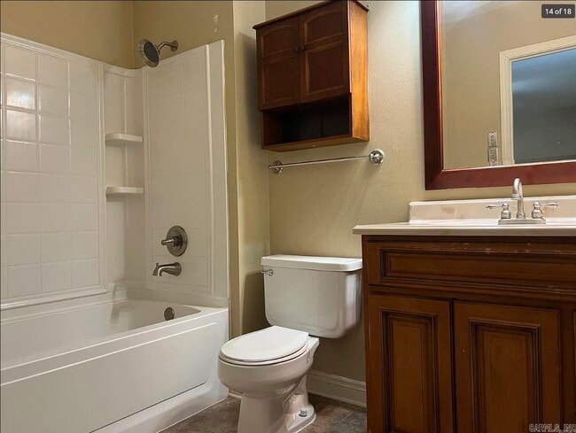 Building Photo - 35 Greenhaven Pl