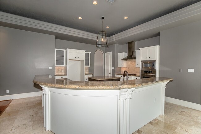 Building Photo - 611 Park Ln