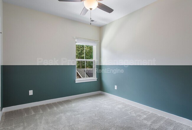 Building Photo - 1633 Bilder Ct
