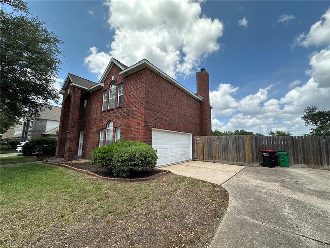Building Photo - 6810 Crystal Point Dr