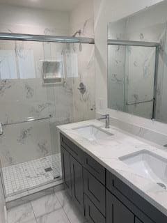 Building Photo - 2429 Poplar Dr