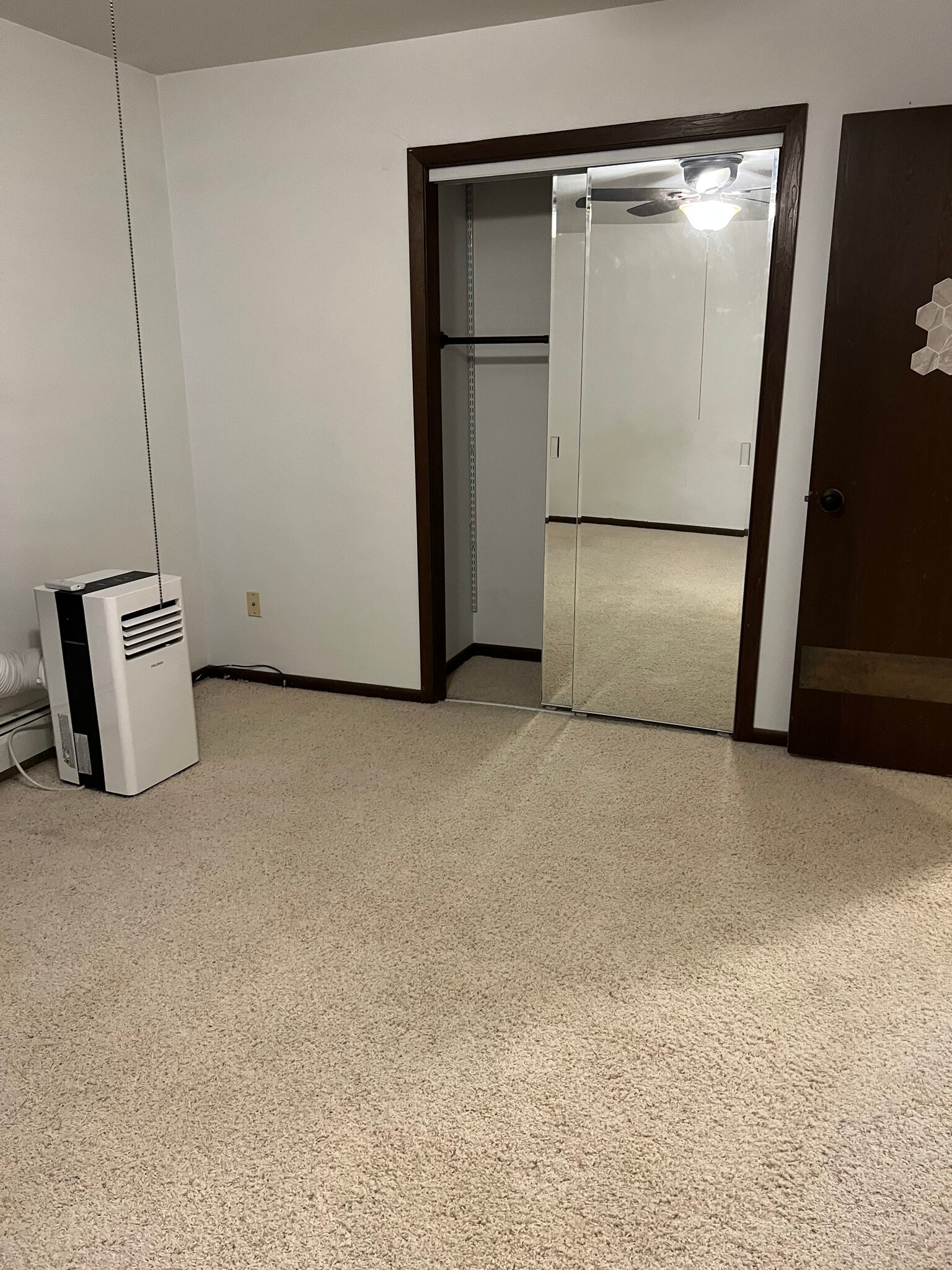 Large bedroom - 808 6th Ave