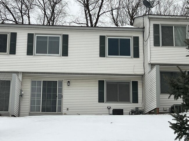 Building Photo - 611 E Burnsville Pkwy