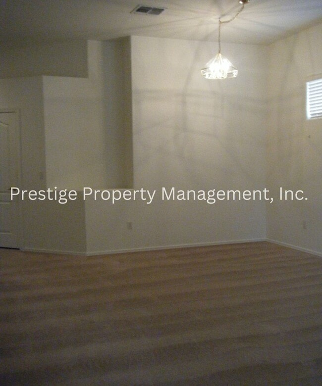 Building Photo - 3/2 Spacious Vail Home, Must See!