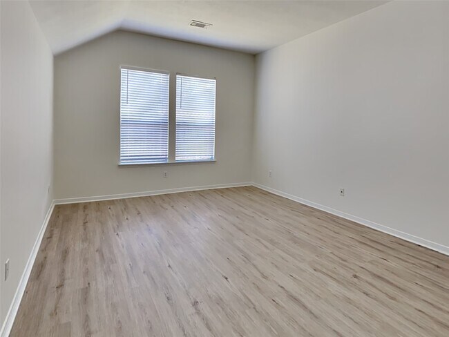 Building Photo - 19215 Mustang Pointe Ln