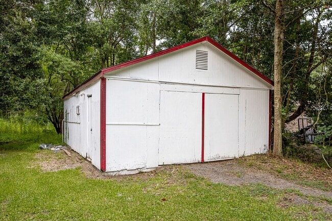 Building Photo - Freshly Renovated Rental Property!