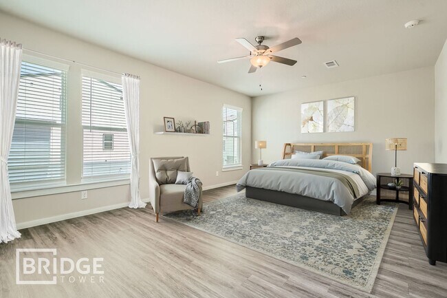 Building Photo - 430 S Centro Cir