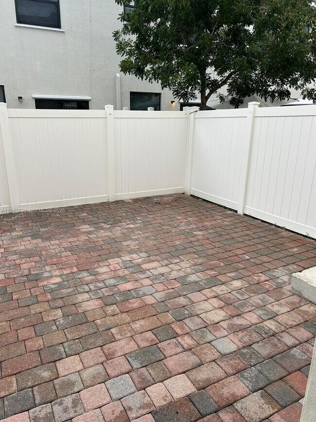 Building Photo - 9332 W 33rd Ln