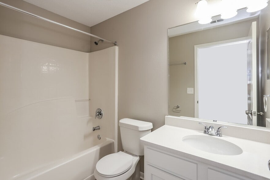 Building Photo - 12586 Brookchase Ln