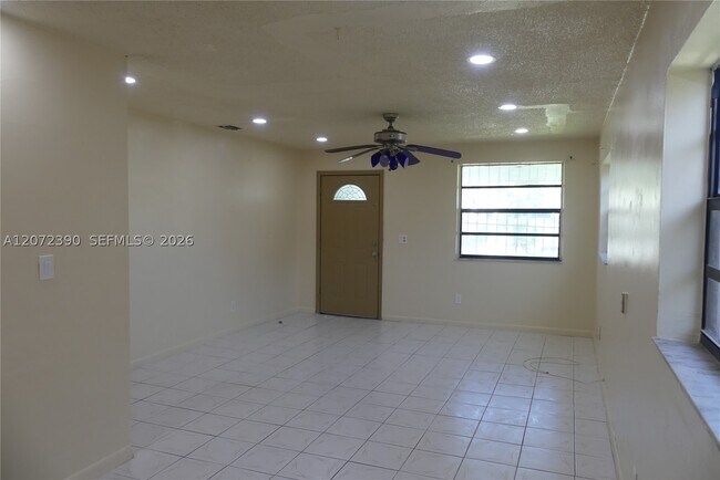 Building Photo - 8130 NW 14th Pl