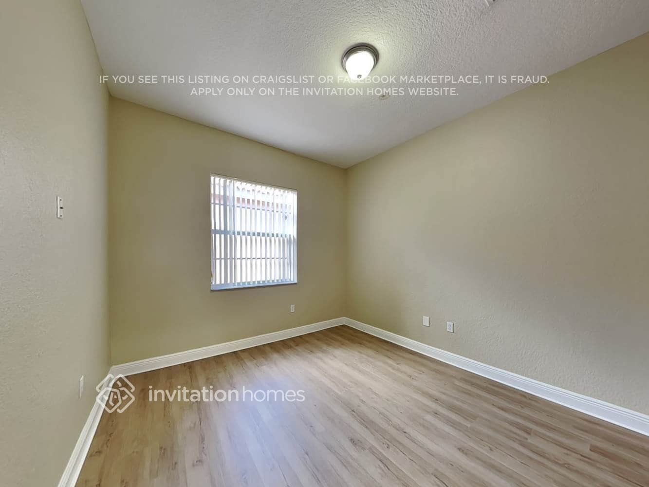 Building Photo - 8840 NW 147th Ln