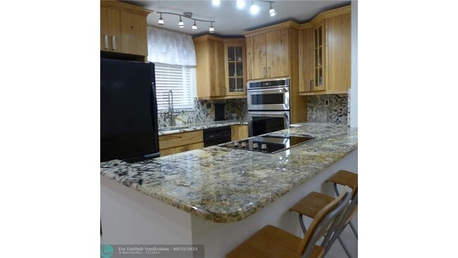 Building Photo - 123 Deer Creek Blvd