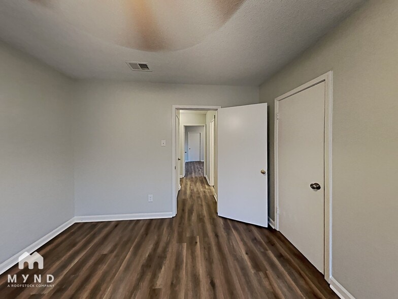 Building Photo - 3318 Crain Cove