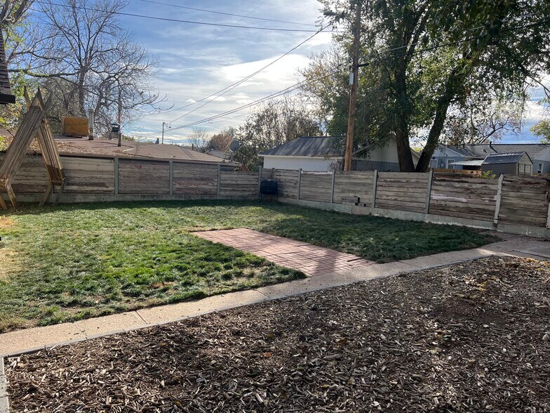 Building Photo - 251 S Quitman St