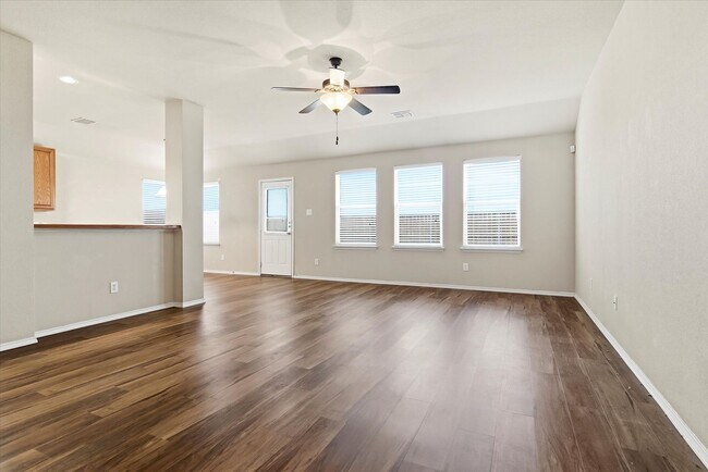 Building Photo - Great House in Quiet Neighborhood