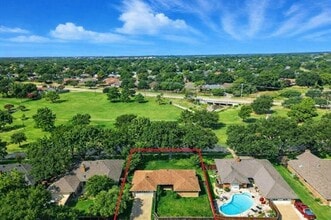 Building Photo - 1617 Century Oaks Dr