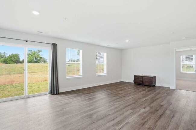 Building Photo - Welcome Home to This Beautiful 4-Bedroom Ranch-Style Gem