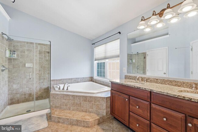 Building Photo - 20060 Northville Hills Terrace