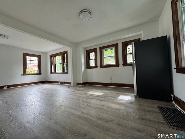 Building Photo - 55 Kings College Pl