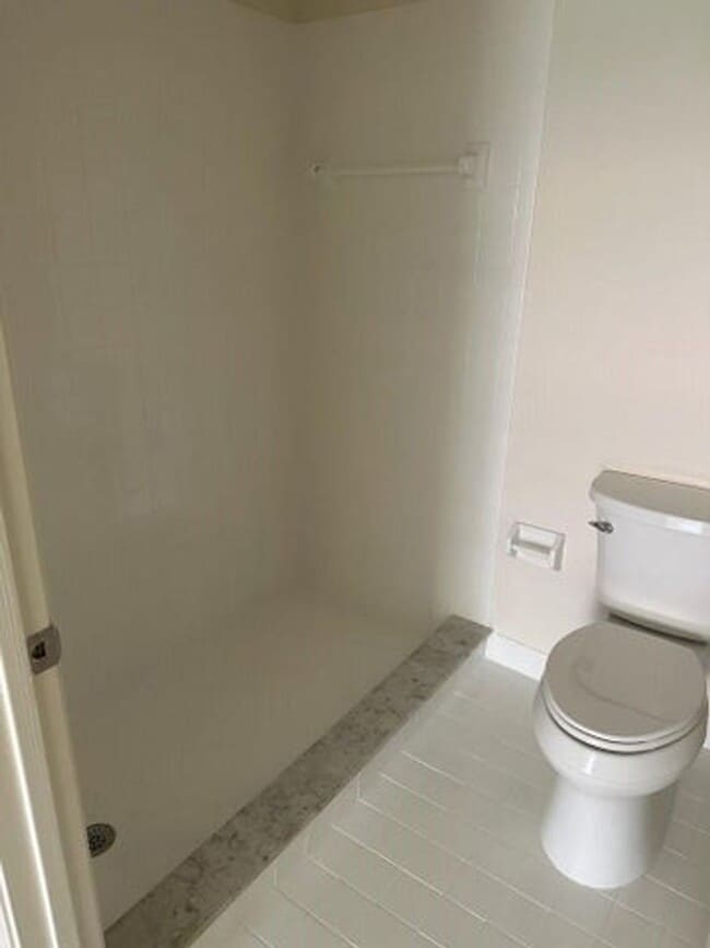 Building Photo - 406 Buttonwood Pl